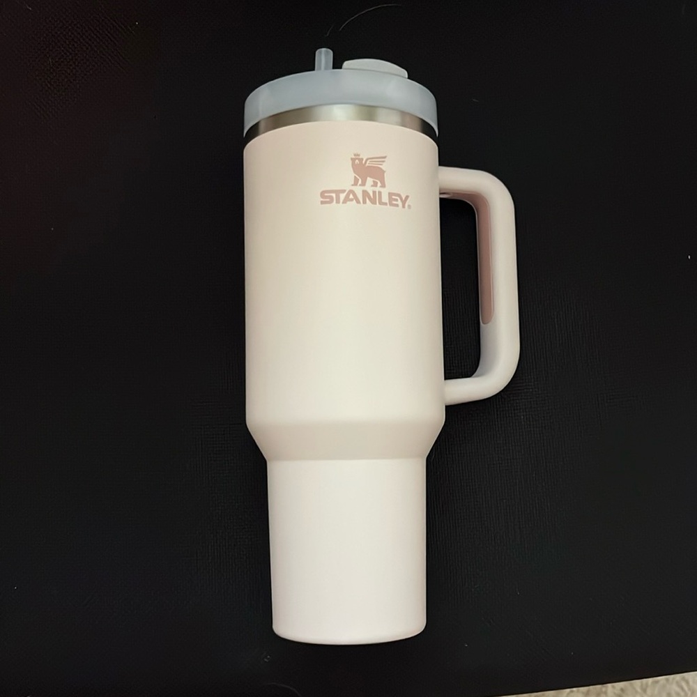 Blush Pink 40oz Stanley